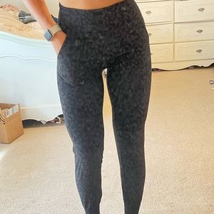 RARE LULULEMON ALIGN HIGH RISE JOGGER